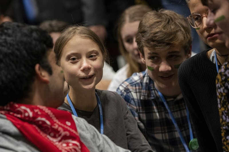 gretan thunberg y otros activistas por el clima se reunen en Madrid