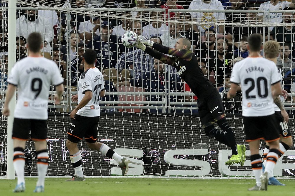 Supercopa: Real Madrid abruma al Valencia y está en la final