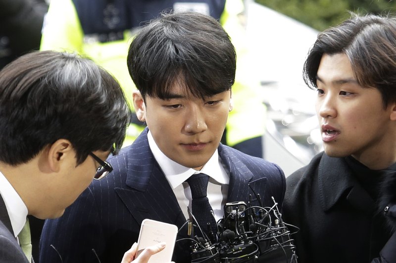 Astro del K-pop Seungri podría enfrentar corte marcial