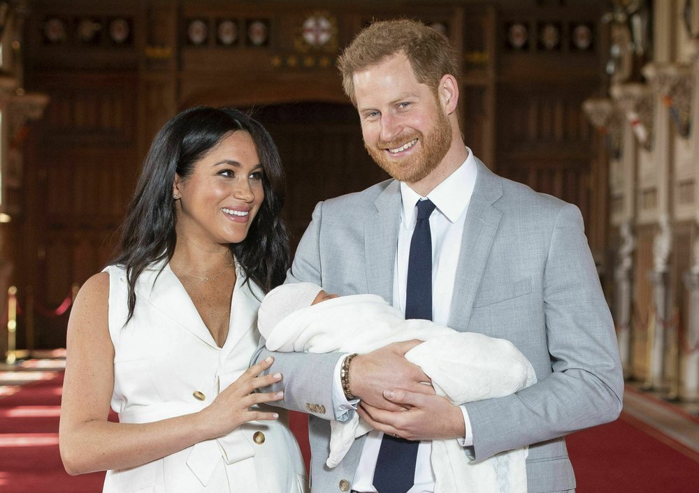 Enrique y Meghan se retiran de la familia real